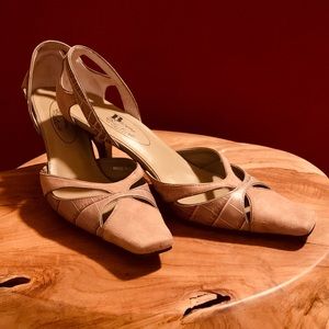 Browns Couture - women’s leather sandals (Size 5.5)